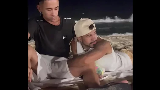 Skinny Teen Sucks Massive Meat on the Beach – Steamy interracial Blowjob Action – IGayX
