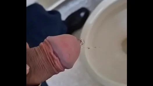 Twink Goes Wild: Steamy Amateur Dick-Pissing Fun – Pure Satisfaction