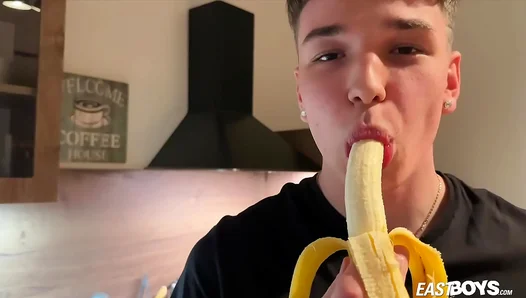 Justin Skyles Gives Intense POV BJ to Hot Latin Twink – Steamy 18+ Exclusive