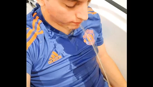 Adorable Euro Twink Jerks Off Floods Camera with Hot Cum – Amateur 18+