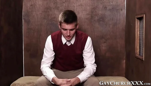 Hot Pastor Surrenders to Lust: Deep Throat Blowjob in Church Confession – XXX