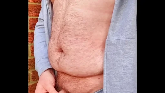 Chubby Dude Soaks Up Morning Sun With Steamy Outdoor Piss Play – Caught on Cam 18+