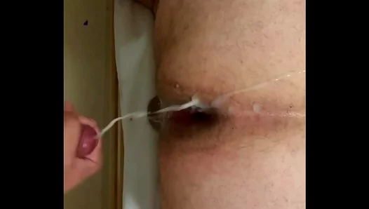 Filling Him Up: Hot Bareback Ride Turns into Messy Anal Cream Pie – GayPornRack 18+