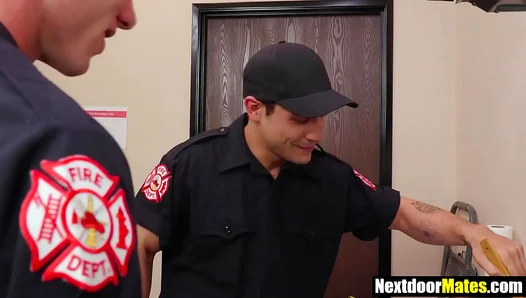 Bareback Passion: Firefighters Fuel Burning Desire in Steamy Gay Sex – XXXGayTube 18+