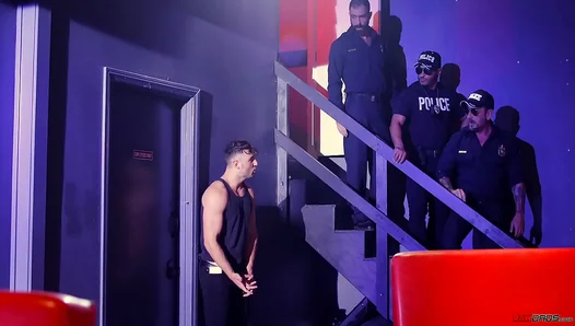 Double Penetration Heat: Hot Cops Dominated by Ripped Studs – GayOrgyHeat 18+