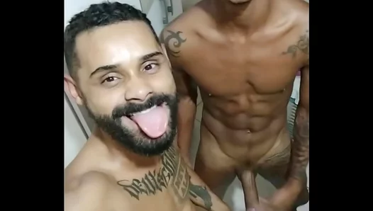 Huge Dick Alert: Rios Hottest Stallion Blows Load Live – GayPornXCLUSIVE