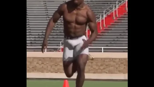 Horny Jogger Flexes His Massive Erect Cock While Dripping With Sweat – 18+