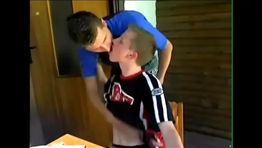 First Time Outdoors: Naughty Twink Steals Hot Public BJ – 18+