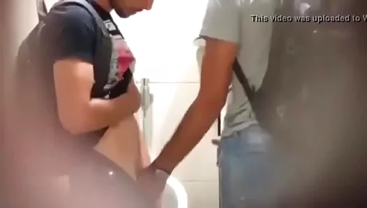 Public Blowjob Heat: Caught Mid-Suck in Europe – Steamy Gay Moment Filmed