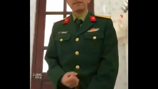 Vietnamese Soldiers Go Wild: Hard-Jacking Live in Steaming Heat – 18+