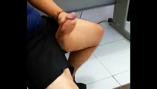 Hungry for Heat: Amateur Mulek Devours Thick Cock – Steamy Gay Session