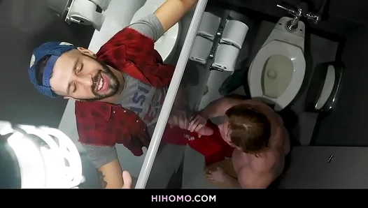 Romeo Kyle Goes Wild for Rough Glory Hole Action in Steamy Restroom – Gay Porn 18+