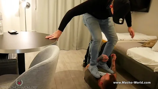 Dominant Macho Takes Control: Rough BDSM with Submissive Twink – GayPorn 18+