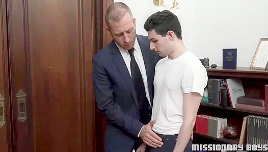 Elder Hunks Swap Spit While Getting Dominated by Thick Cocks – 18+