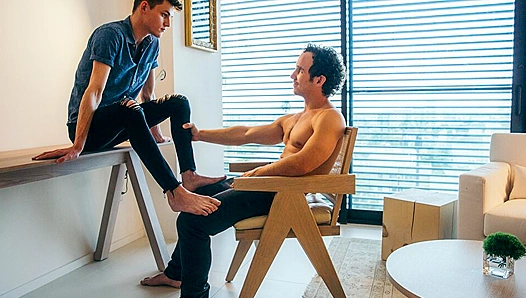 Curly-Haired DILF Greg McKeon Takes Control Riding Ruin Avery Jones – CockyBoys