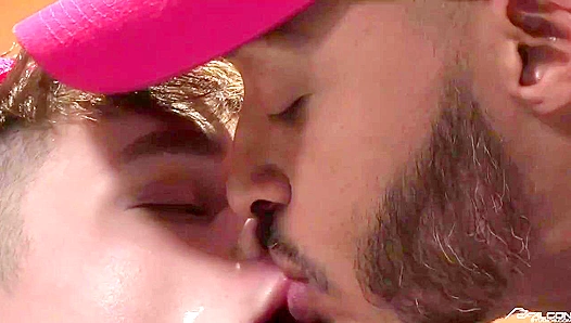 Dillon Diaz Rides Avid Fan Avery Jones Hard in Hot Gym Encounter – Falcon Studios