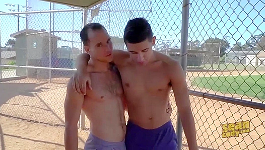 Bareback Passion: Frankie Joe Takes It Deep in Hot Anal Encounter – GayPornX 18+