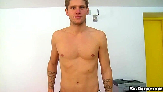 Denis Reed Tony Ross Heat Things Up in Wild Bareback Action – GayXXX 18+
