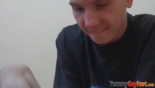Obsessed With Feet? Watch Him Devour Each Toe Before Blowing Himself Wild – HD Kink