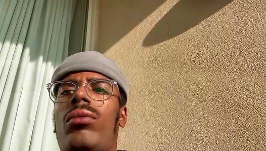 Balcony Blowjob Bliss: Lone Guy Juggles Pleasure Skyline Vibes – 18+