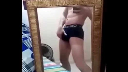 LipeeBrayk Goes Wild in Steaming Solo Session – Gay Amateur Lust Unleashed