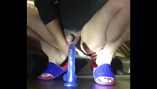 Fucking Himself Hard While the Crowd Watches Obsessively – HotGayShows 18+