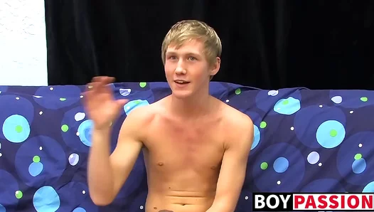 Skinny Teen Haydens Steamy Solo Session: Loud Moans Hard Thrusting – 18+