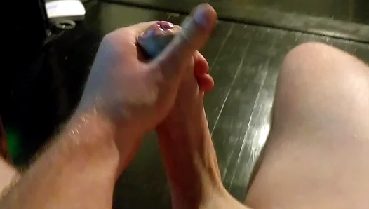 Big Dick, Bigger Blast: Amateur Cums Hard in Steamy Solo Scene – XclusiveGayPorn