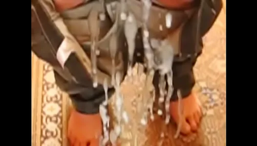 Hot Public Solo Scene: Horny Amateur Fucks Himself Raw – SoloBoy 18+