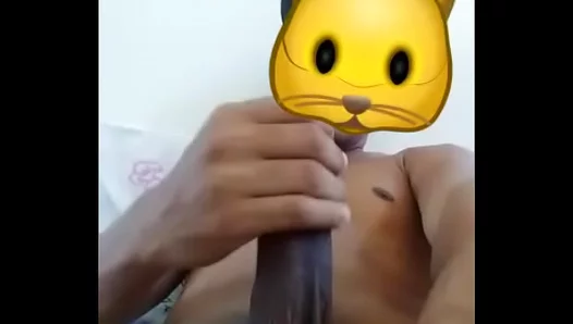 Moreno Castro Goes Wild in Steamy Solo Session – Full Show Inside 18+