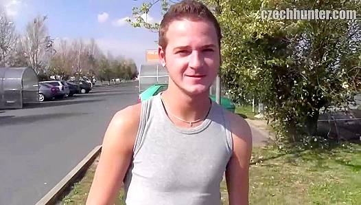Cute Twink Takes Cumshot Face After Steamy Outdoor Quickie – XXX Gay 18+