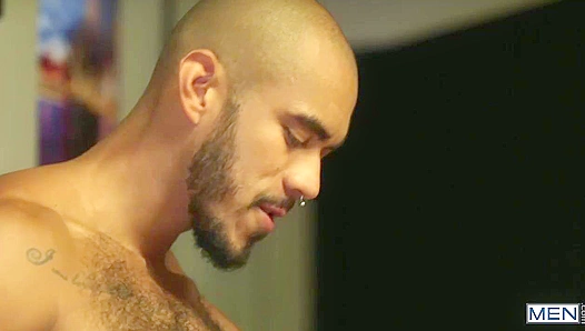 Beefy Louis Ricaute Claims Enzo Rimenizs Tight Ass Hard – PornRack 18+