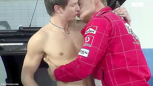 Hardbodies Collide: Deep Thrusting Glory by Thomas, Dyk Rick Lucas – GayXXX