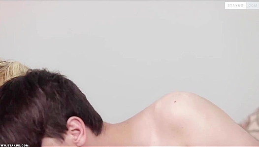Hungry Hands Meet Massive Meat — Damian Joshs Steamy Oral Ride – GayXXX
