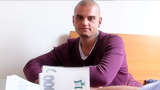 Smooth Hunks Collide: Bald Stud Takes a Thick Cream Pie Blast – DebtDandy 18+