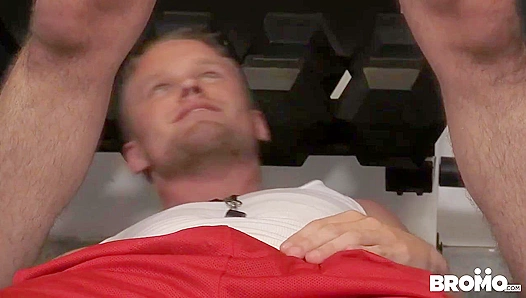 Fit Trainer Shawn Reeves Gets Wild With Hot Gym Buddies – Steamy Gay Action