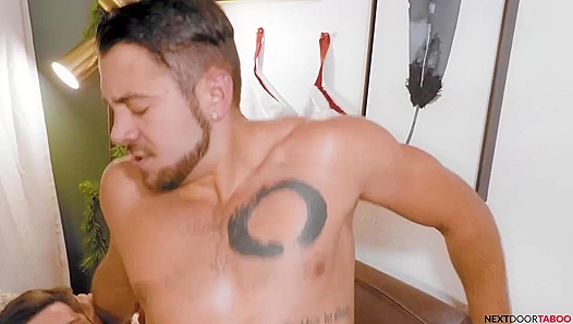 Steamy Christmas Fuck Fest: Dante Colle LeRoy Jones Heat Up the Holidays – 18+