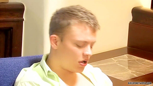 Job Interview Surprise: Nathan Stratus Gets Fully Trained by Micah Andrews – GayPornX 18+
