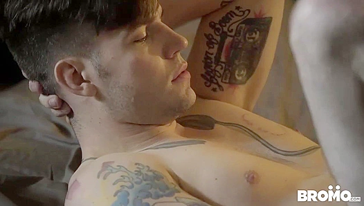 Buck Richards Jordan Levine Ignite Fiery Romance – Hot Gay Encounter – BromoUS