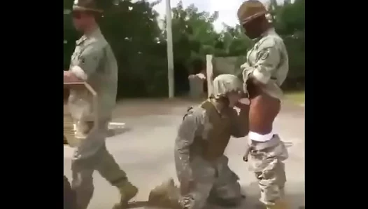 Intense Blowjob Encounter Between Ripped Soldiers During Boot Camp – XXXPornMilfs 18+