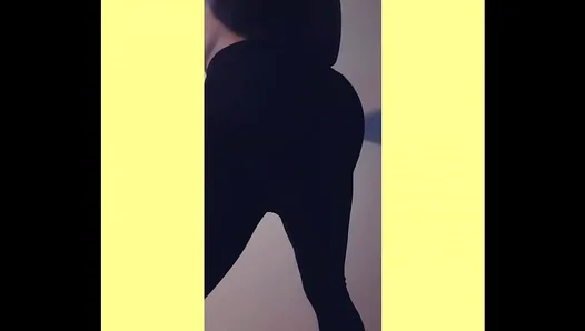 Brainy Big-Butt Twink Grinding Through a Hot Solo Session – GayTwink 18+