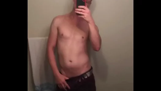 Mitchells Steamy Solo Session: Horny Twink Fucks Himself Raw – 18+