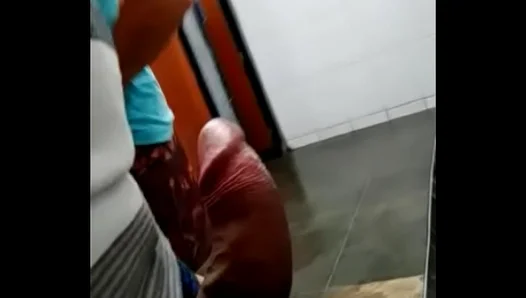 Quick Blowjob in the Stall: Married Dudes Secret Public Rush – GayPorn69