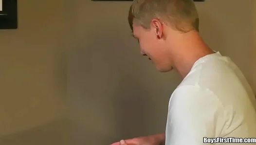 Massive Muscle Bear Gorges on Huge Hard Cock – Hot Gay Realness – RealityDudes