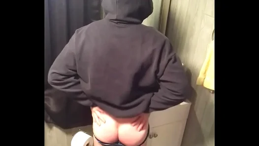 Strutting Heat: His Ripped Body Shines in Tight Sexy Briefs – SoloGuy 18+