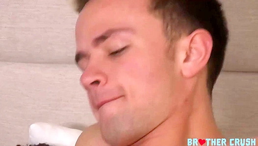 Go Hard With Zane Logan: Deep Dicks, Raw Anal Ecstasy – GayPornHub 18+