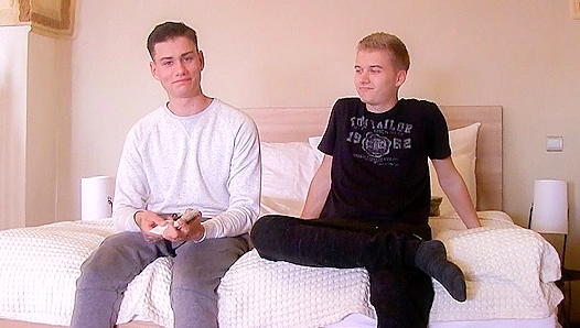 Czech Firestorm: Raw Amateur Anal Threeway in Sauna – XXX Gay