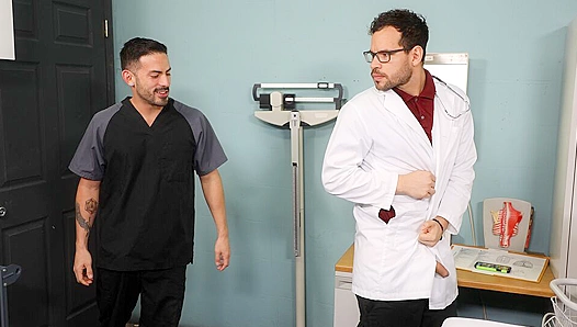 Cesar Rossi Dominates: Steamy Blowjob Rough Ride with Doc Angel Ventura – Mature Heat