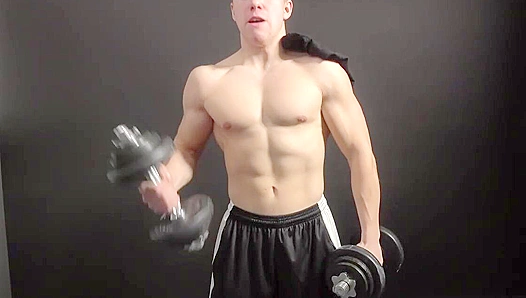 Rippling Muscle Stud Teases Hard for Your Eyes Only – EastBoys Seduction