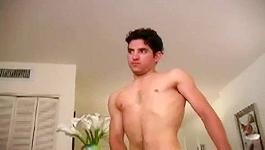 Leos Juicy Chilean Pole Gets Milked in Hot Gay Group Masturbate – CircoJocks